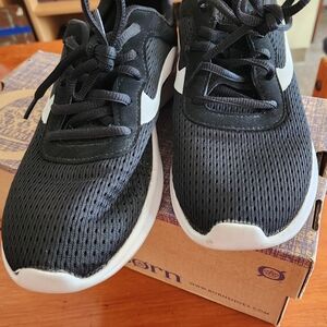 Athletic Works Black and White Sneakers